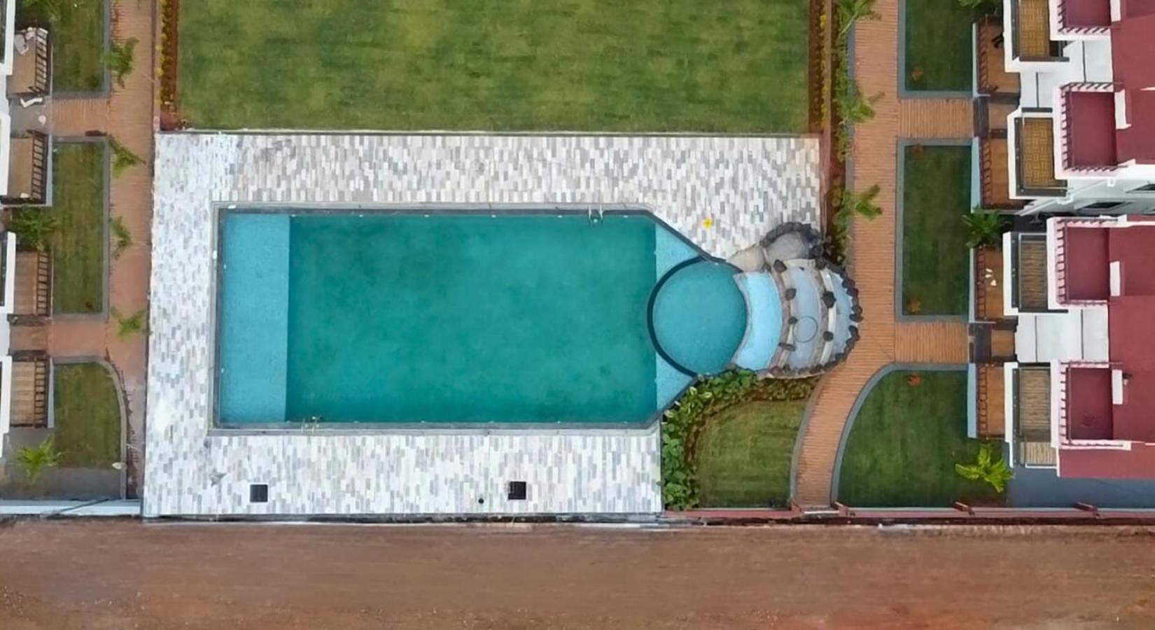 Vengurla Baywatch Resort Bhogave Beach מראה חיצוני תמונה