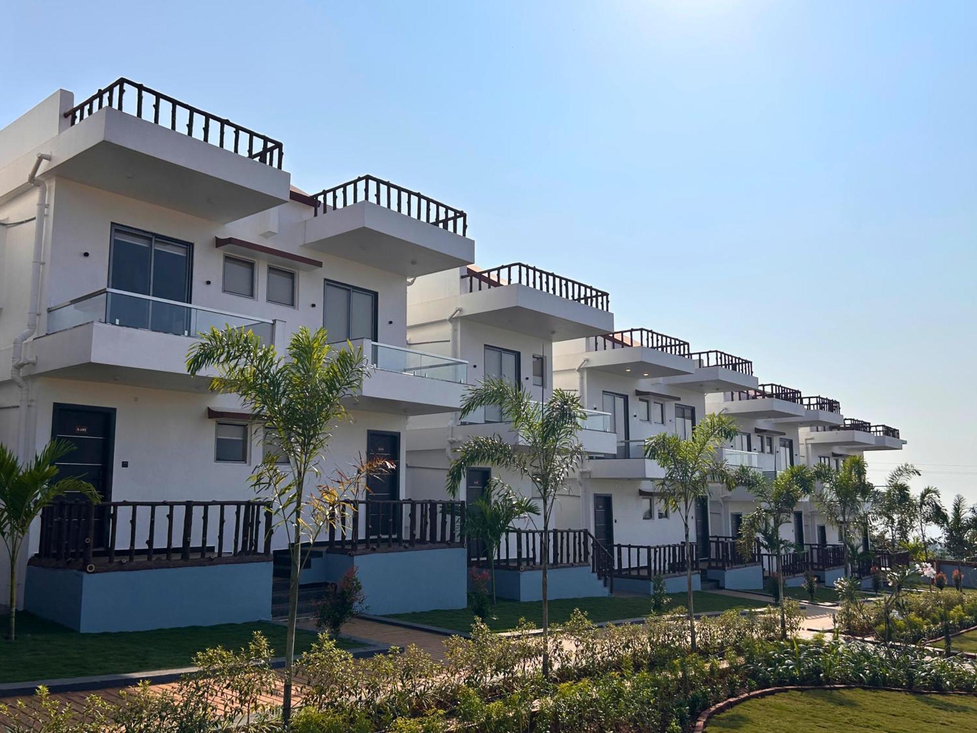 Vengurla Baywatch Resort Bhogave Beach מראה חיצוני תמונה