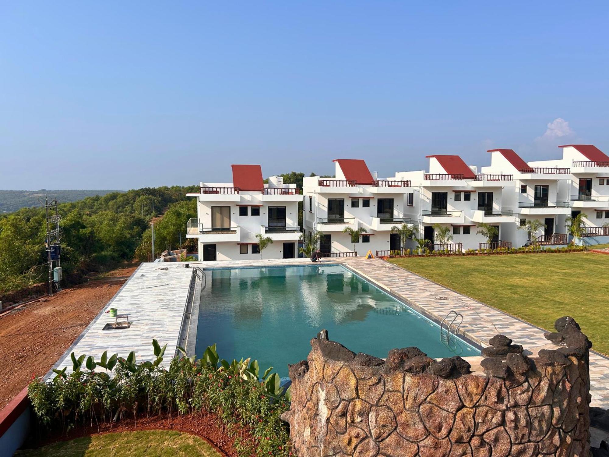 Vengurla Baywatch Resort Bhogave Beach מראה חיצוני תמונה